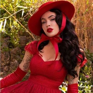 NWT La Femme en Noir Crimson Southern Gothic Bustier Top